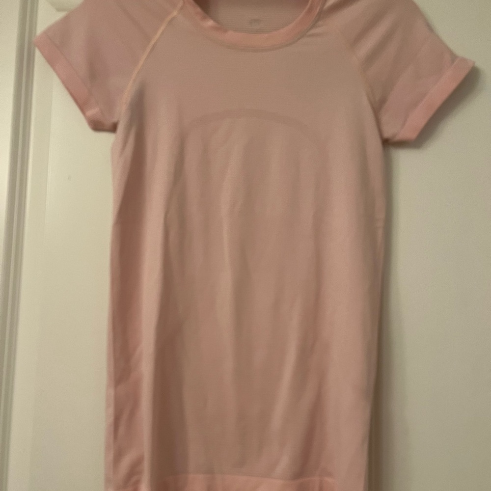 Lululemon Swiftly Tech Short Sleeve Shirt 2.0 Pale Pink Size 4